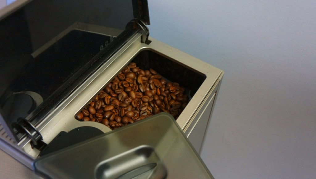 You can put beans into it or you can put ground coffee into it and adjust the grinding size. That’s a good solution for people who enjoy drinking decaf.