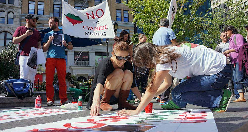 Street protest table